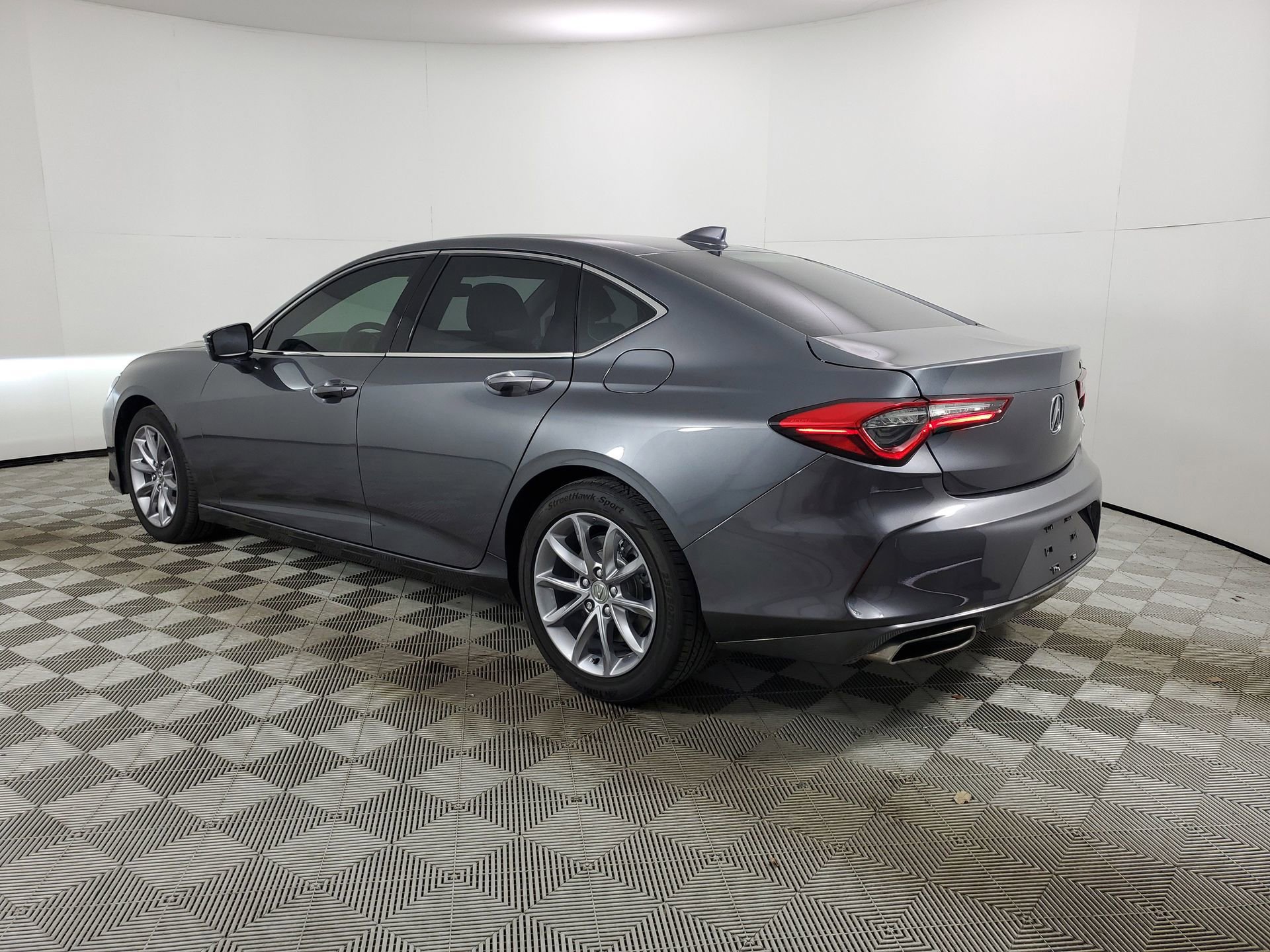 Used 2023 Acura TLX image 8