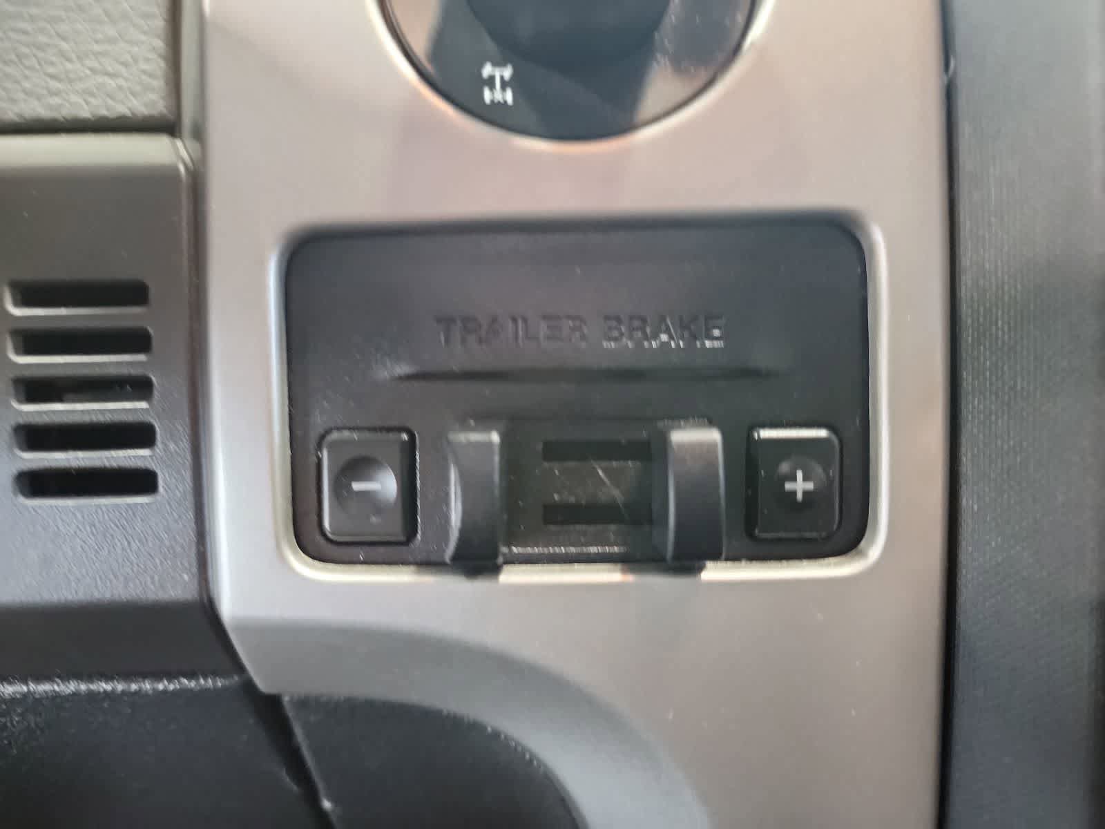 Used 2014 Ford F150 XLT w/ Equipment Group 302A Luxury AWD/4WD image 22