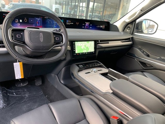 New 2026 Lincoln Navigator Premiere image 24