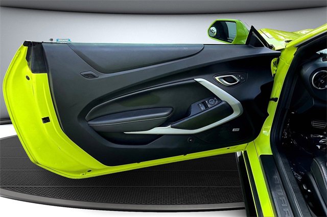 Used 2021 Chevrolet Camaro LT w/ RS Package image 18