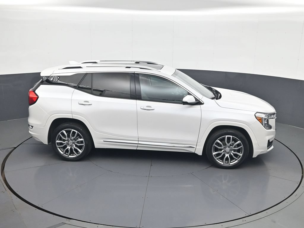 Used 2023 GMC Terrain Denali AWD/4WD image 17