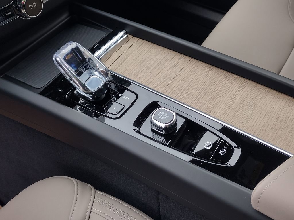 New 2026 Volvo XC60 B5 Plus w/ Climate Package image 14