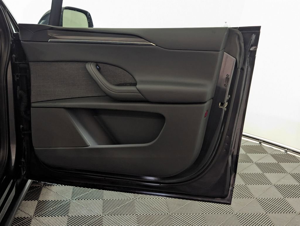 Used 2024 Tesla Model X image 49