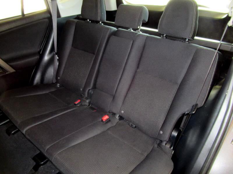 Used 2013 Toyota RAV4 XLE image 37