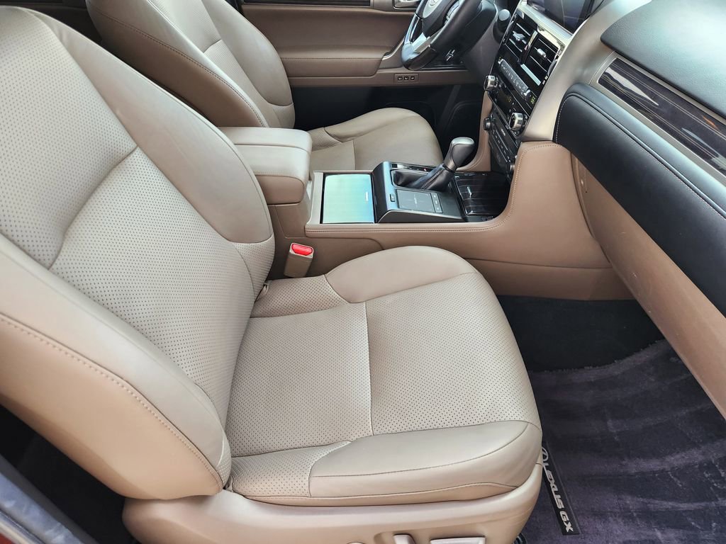 Used 2022 Lexus GX 460 Luxury w/ Sport Design Package image 14