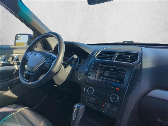 Used 2016 Ford Explorer XLT w/ Equipment Group 202A image 23