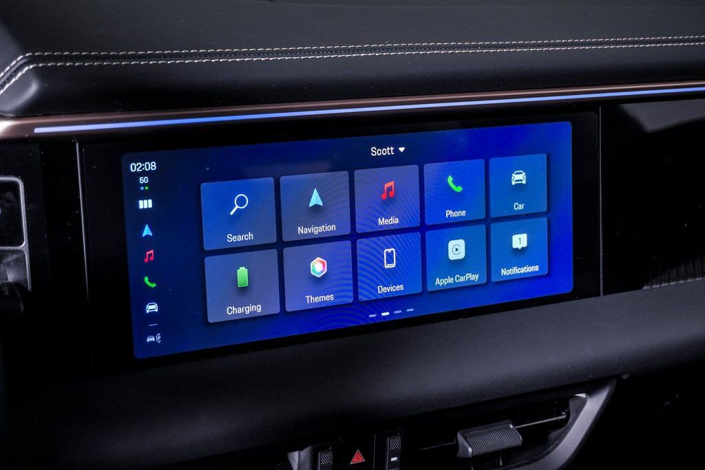 Certified 2025 Porsche Macan Turbo Electric image 23