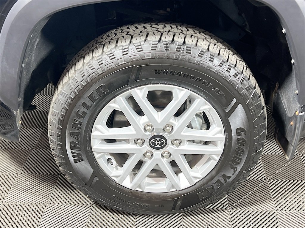 Used 2022 Toyota Tundra SR5 image 27