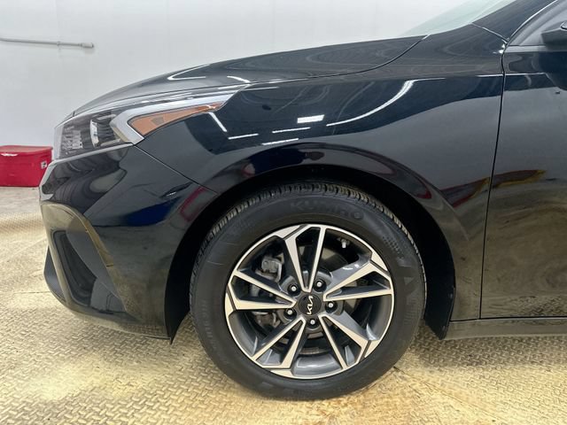 Certified 2023 Kia Forte LXS w/ LXS Technology Package FWD image 19