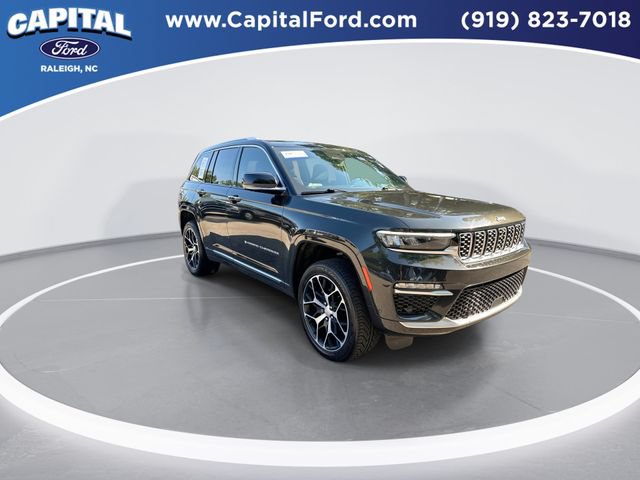 Used 2023 Jeep Grand Cherokee Summit AWD/4WD image 2