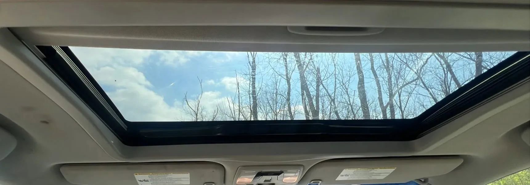 Used 2017 Toyota Sienna XLE w/ XLE Navigation Package image 12