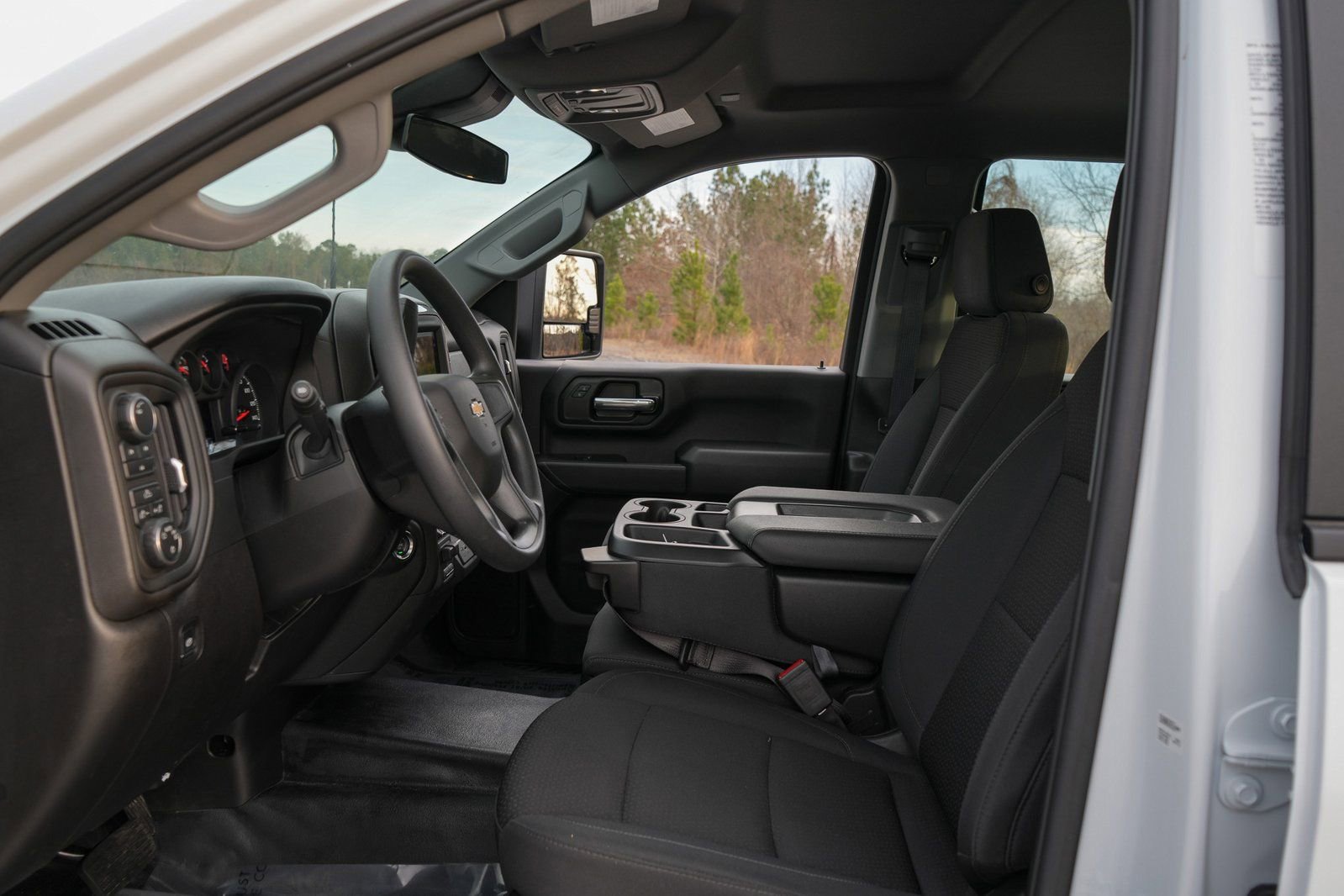 Used 2025 Chevrolet Silverado 3500 W/T image 13