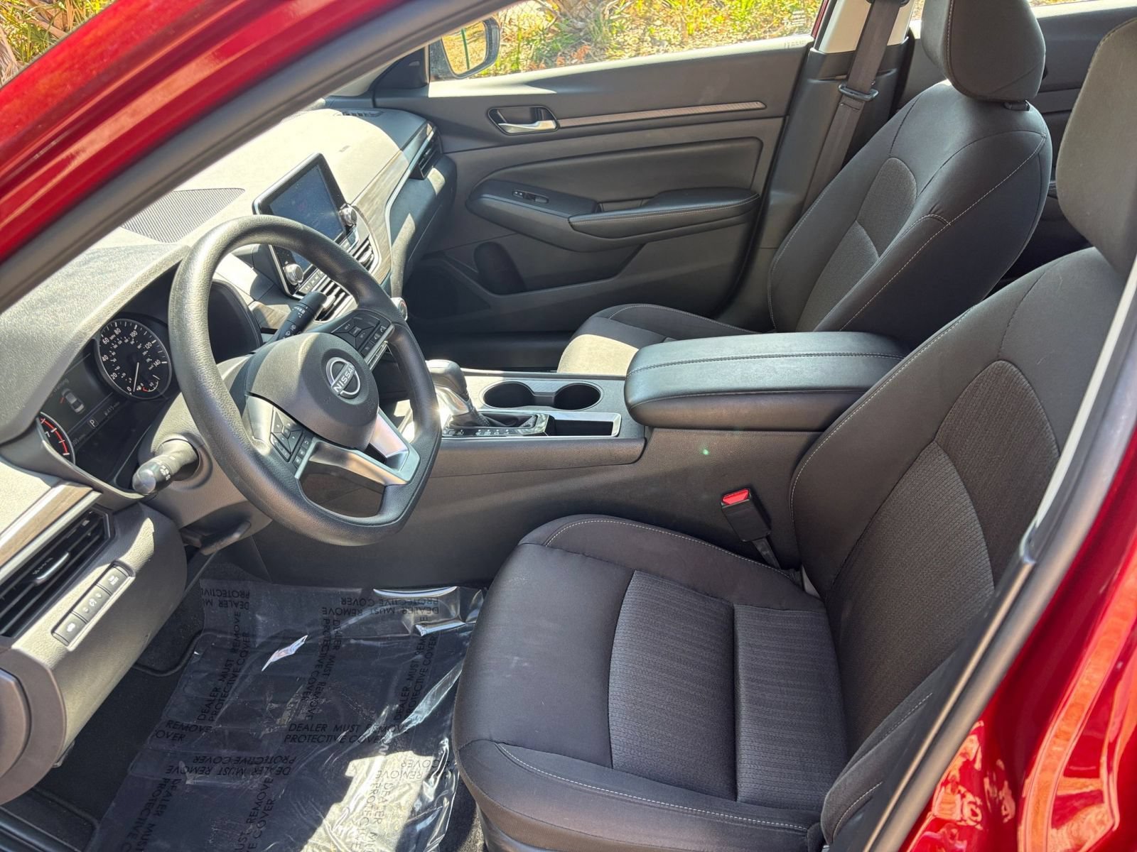 Used 2025 Nissan Altima 2.5 SV FWD image 28