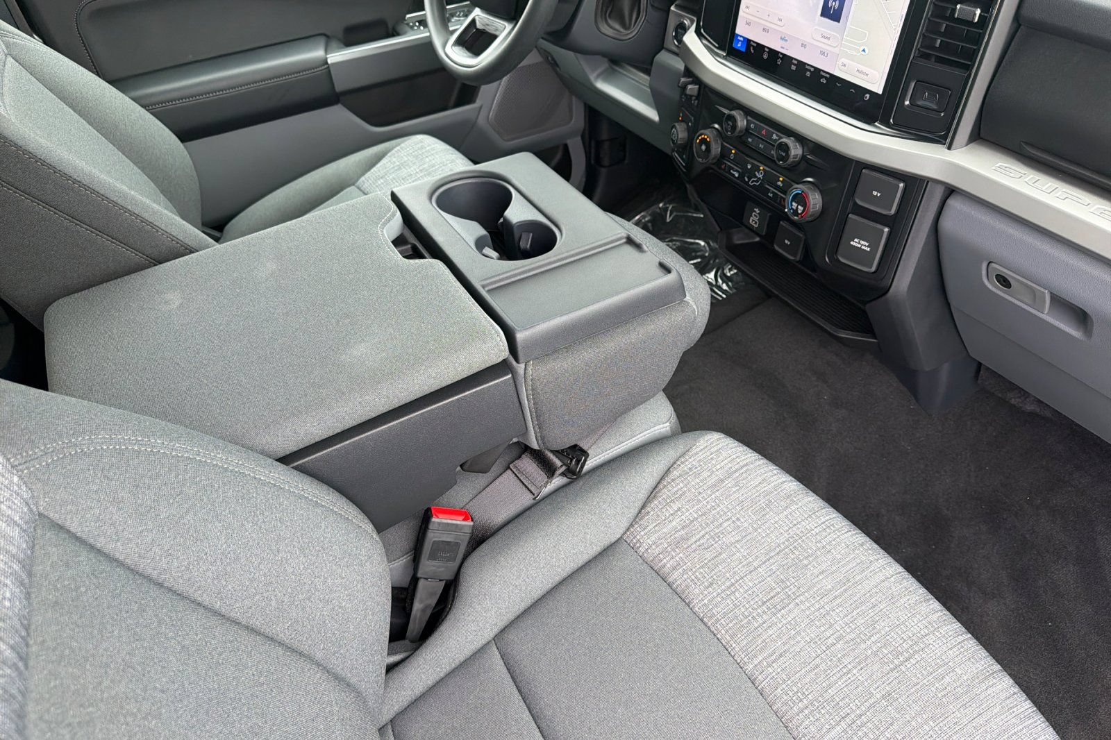 New 2026 Ford F250 XLT w/ XLT Premium Package AWD/4WD image 16
