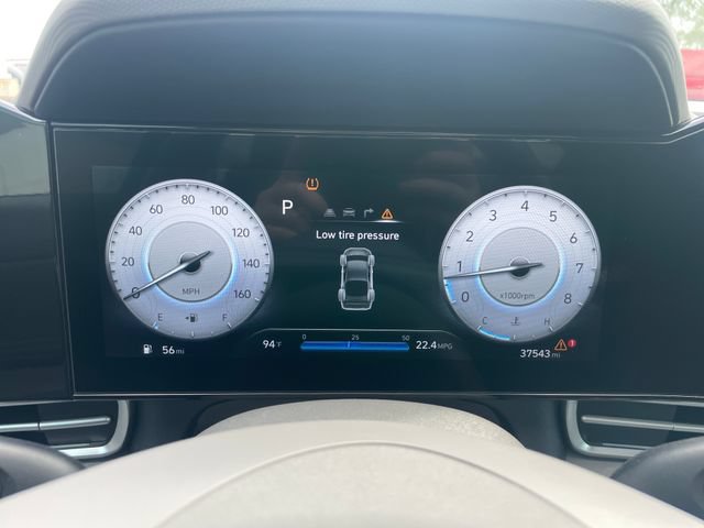 Used 2025 Hyundai Elantra SEL FWD image 9