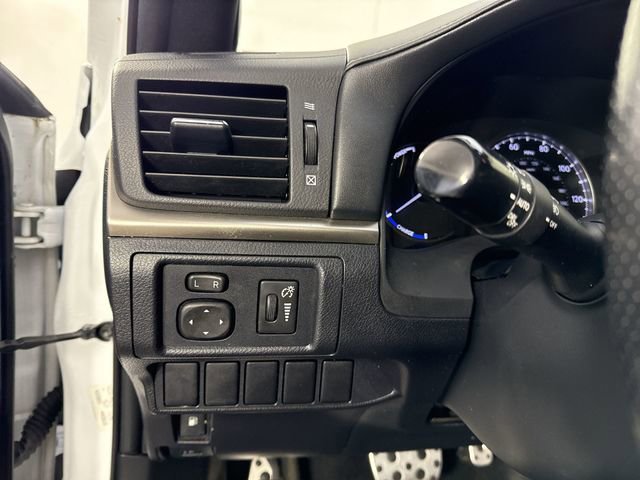 Used 2016 Lexus CT 200h w/ Navigation Package FWD image 15
