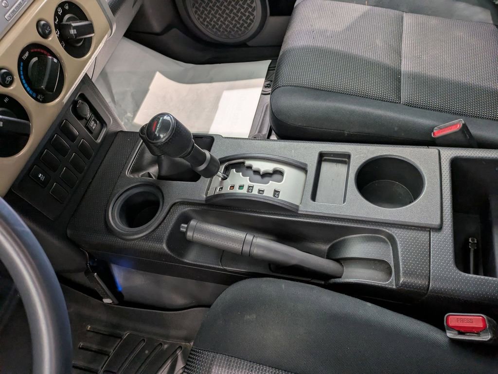 Used 2012 Toyota FJ Cruiser 4WD w/ Convenience Pkg image 12