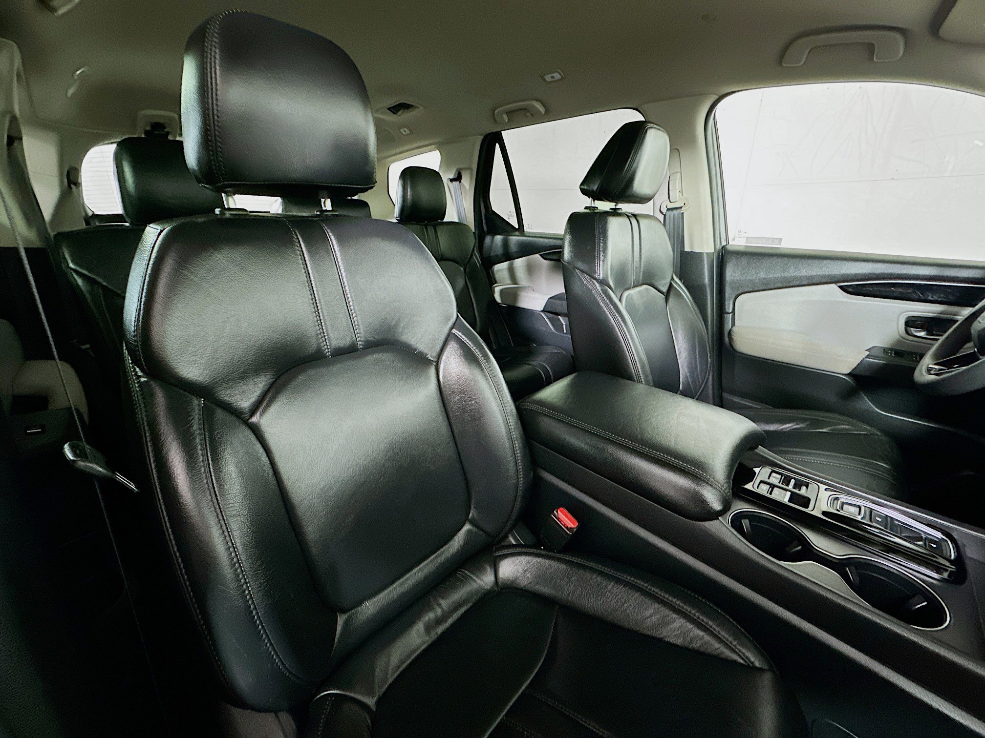 Used 2023 Honda Pilot LX image 26