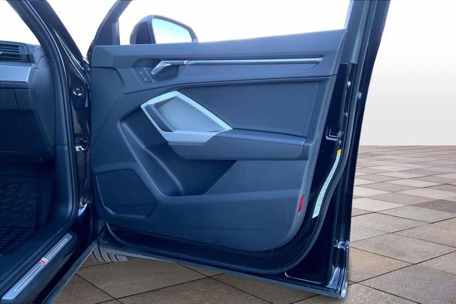 Certified 2025 Audi Q3 2.0T Premium w/ Convenience Package image 27