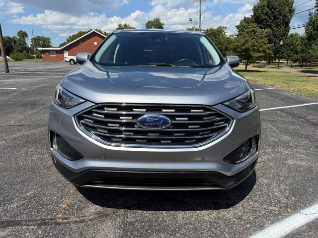 Used 2024 Ford Edge Titanium AWD/4WD image 3