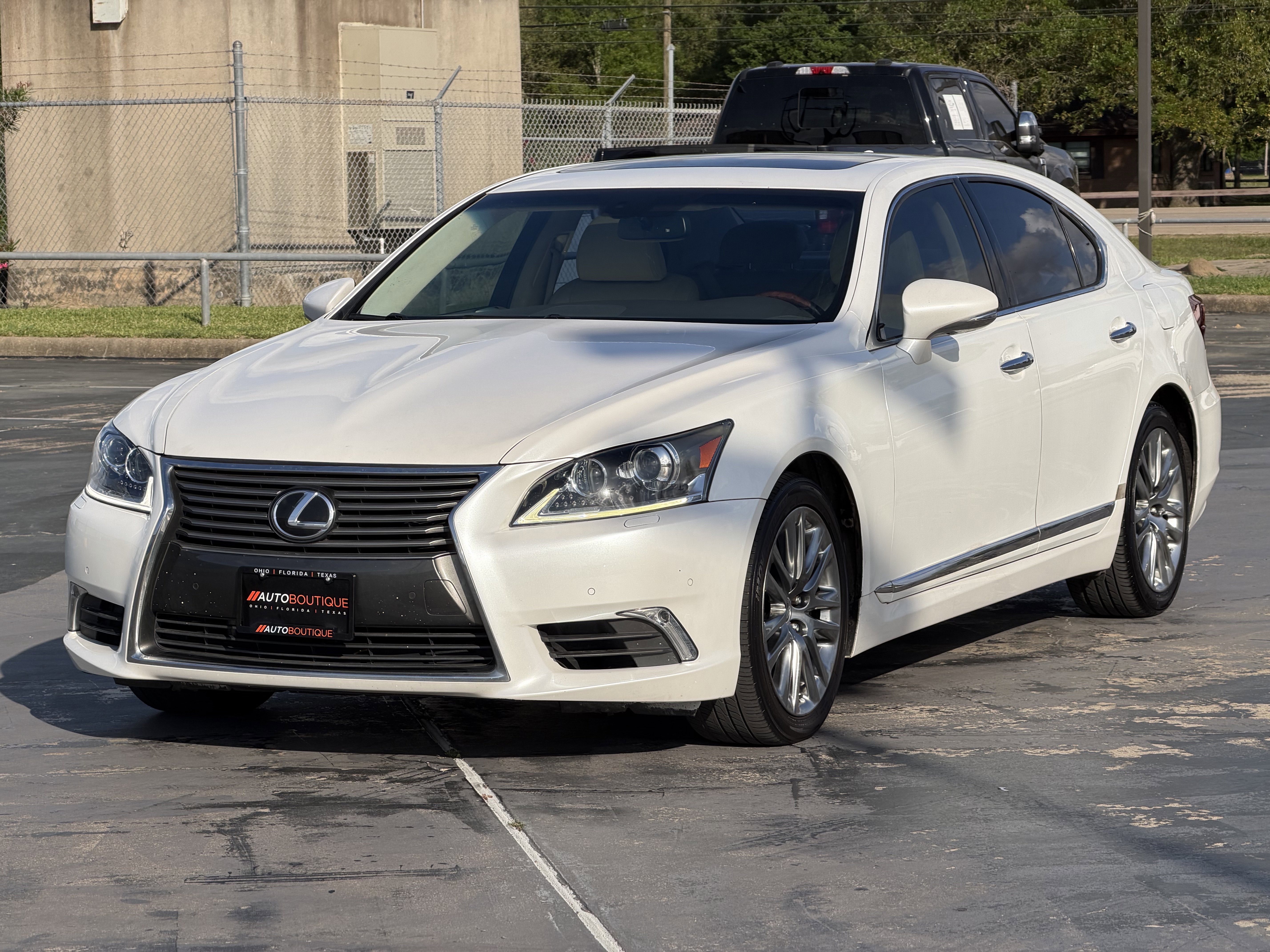 Used 2016 Lexus LS 460 AWD w/ Comfort Package image 5