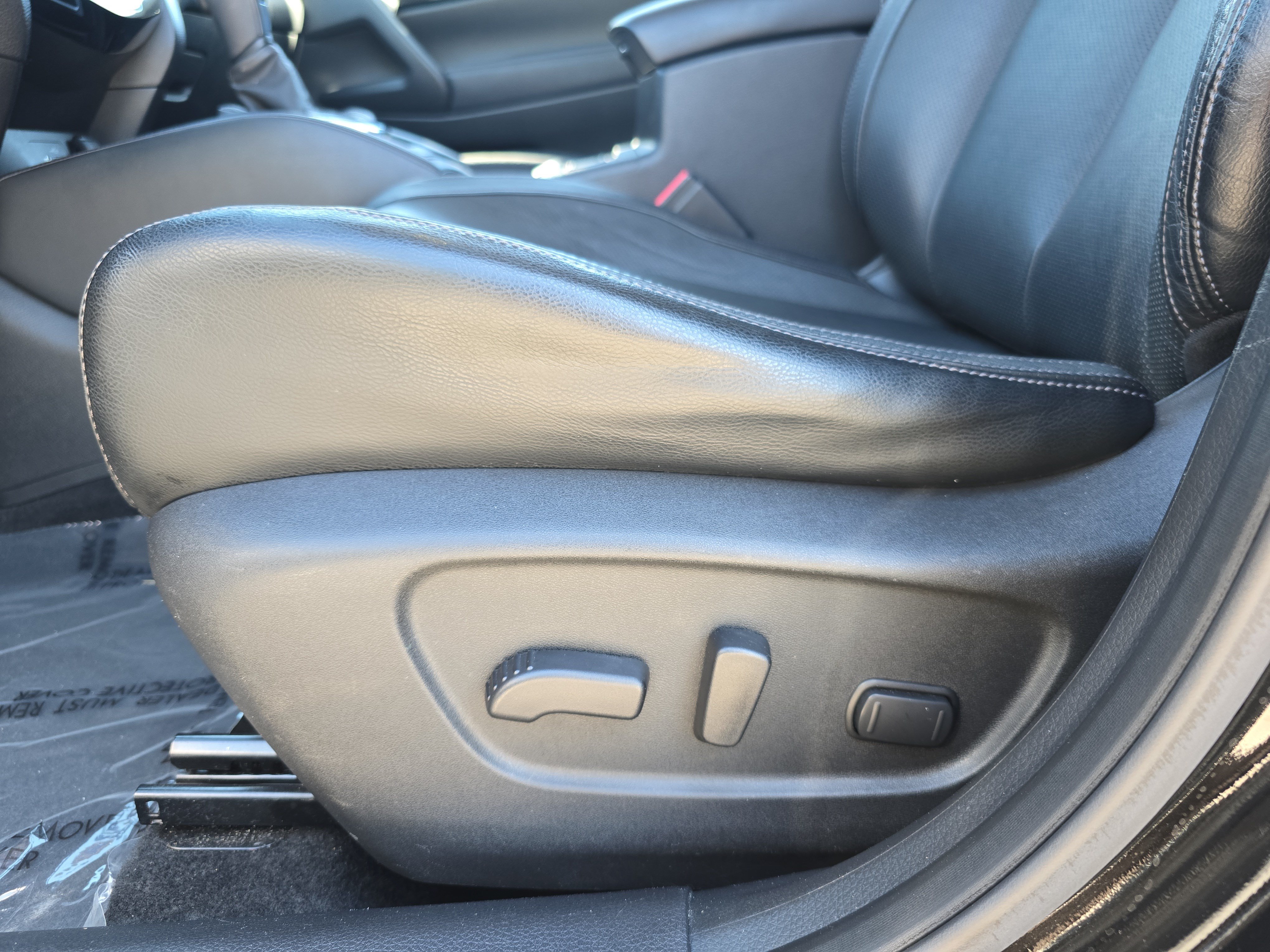 Used 2018 Nissan Rogue SL AWD/4WD image 25