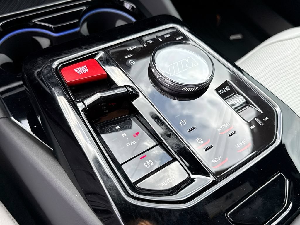 Used 2026 BMW M5 w/ Carbon Package AWD/4WD image 19