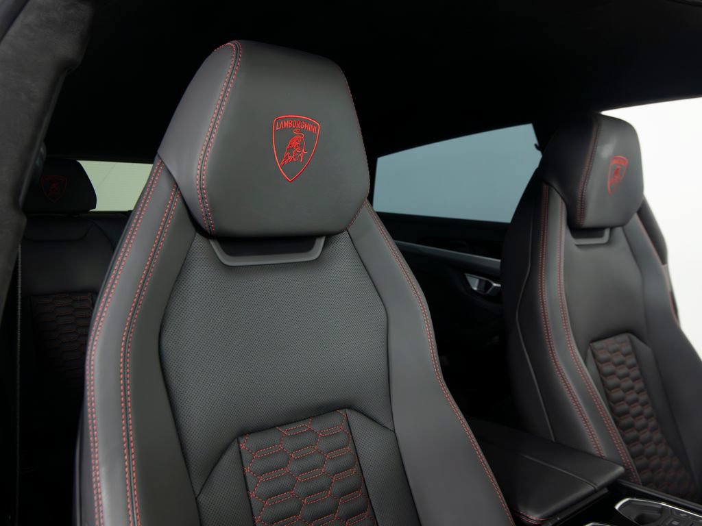 Used 2024 Lamborghini Urus S AWD/4WD image 38