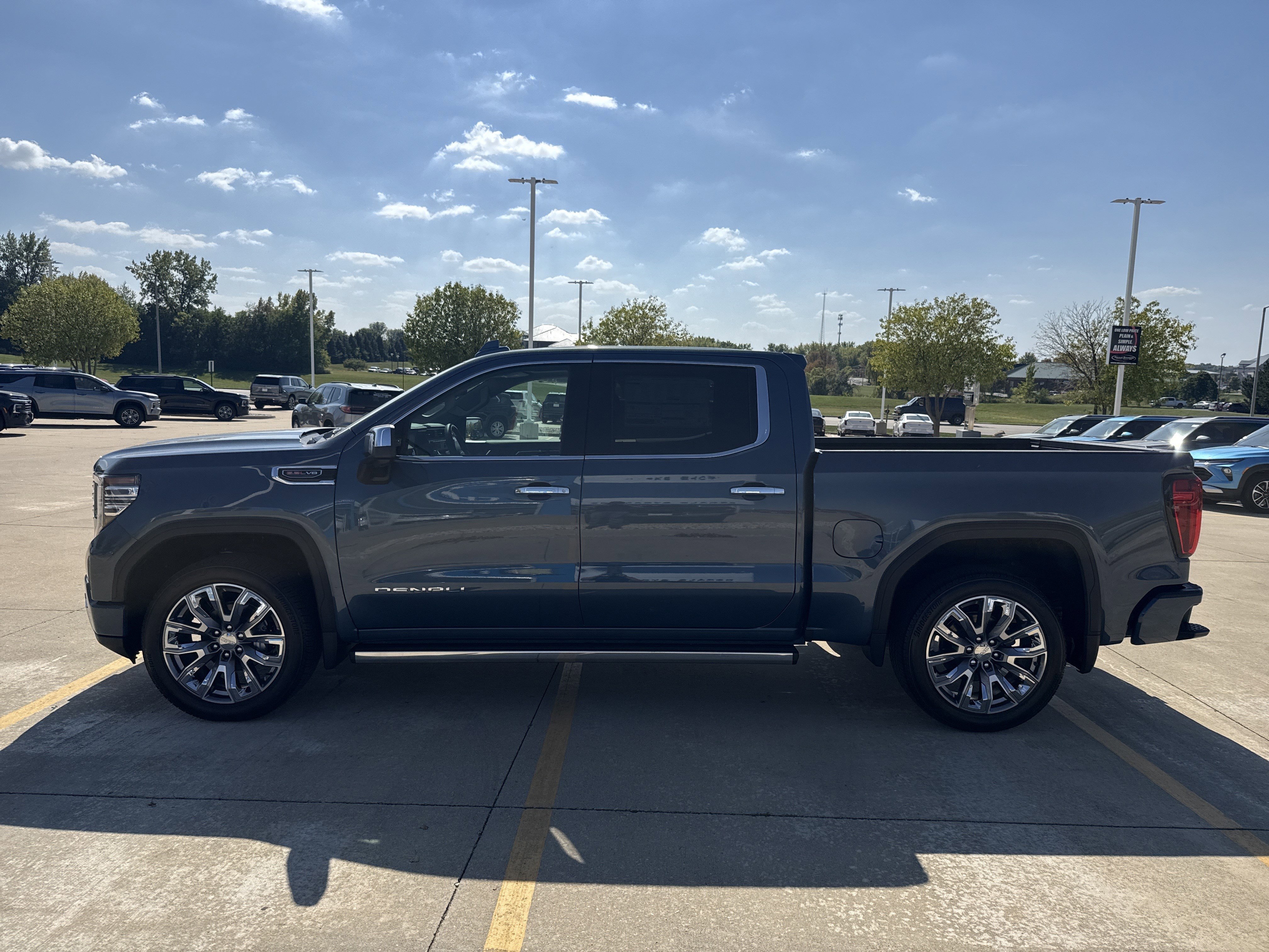 New 2026 GMC Sierra 1500 Denali image 9