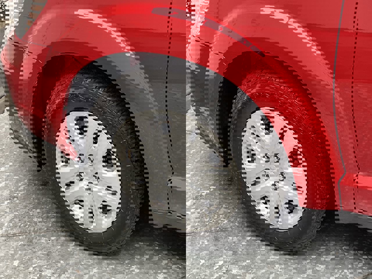 Used 2019 Dodge Journey SE image 27