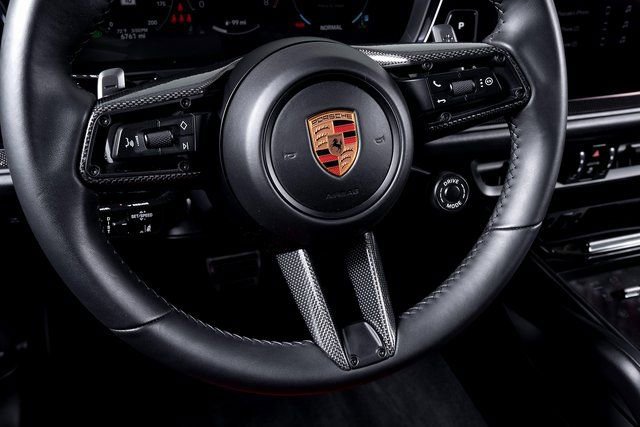 Certified 2025 Porsche Cayenne GTS image 34