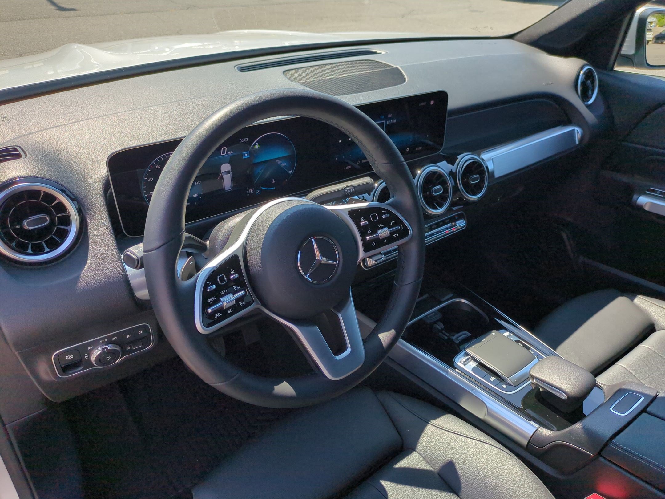 Used 2020 Mercedes-Benz GLB 250 4MATIC image 15