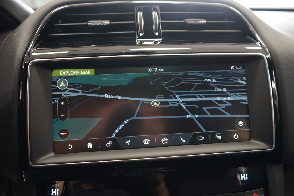 Used 2020 Jaguar F-PACE Premium AWD/4WD image 7