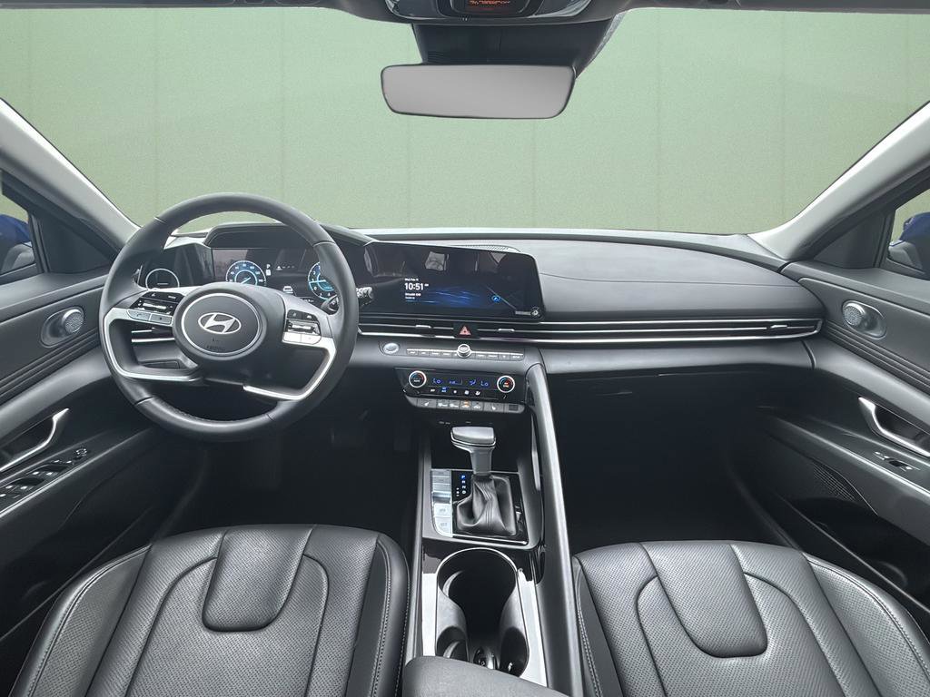 Certified 2025 Hyundai Elantra Limited image 25