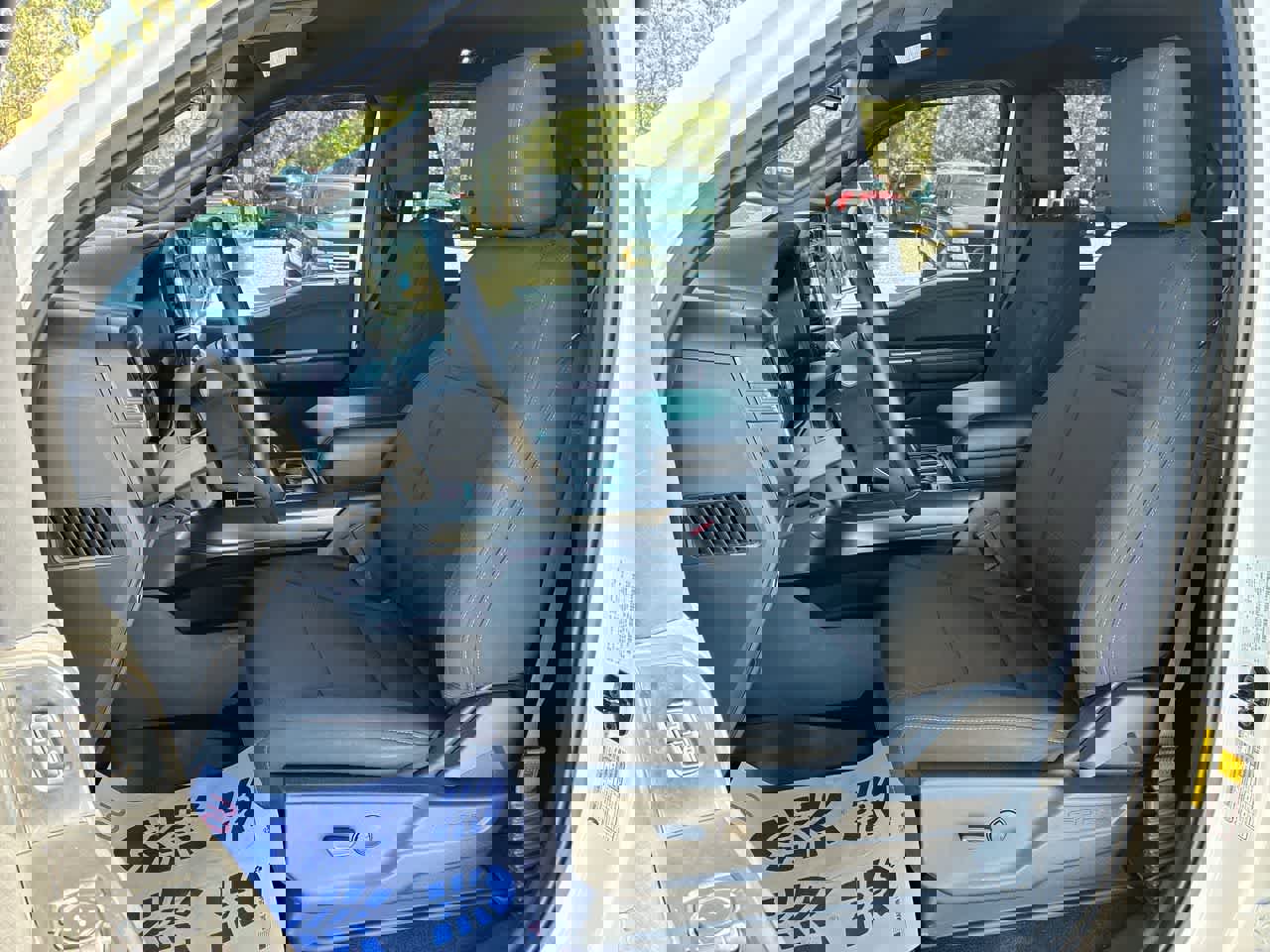 Used 2024 Ford F150 XLT w/ FX4 Off-Road Package image 18