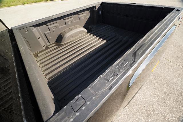 Used 2024 GMC Sierra 2500 SLT w/ SLT Convenience Package AWD/4WD image 14