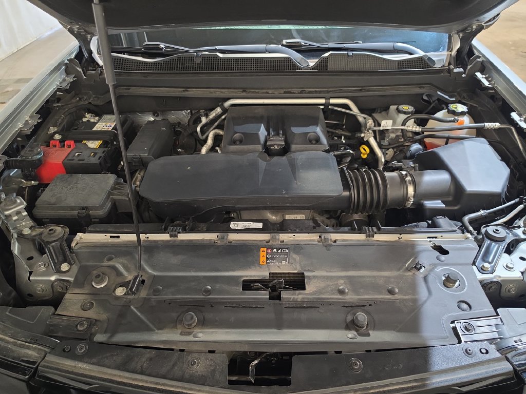 Used 2023 Chevrolet Colorado Z71 AWD/4WD image 17