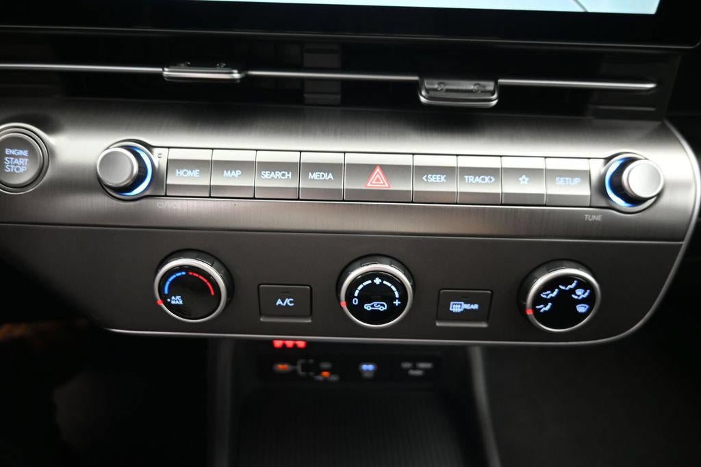 New 2027 Hyundai Kona SE FWD image 19