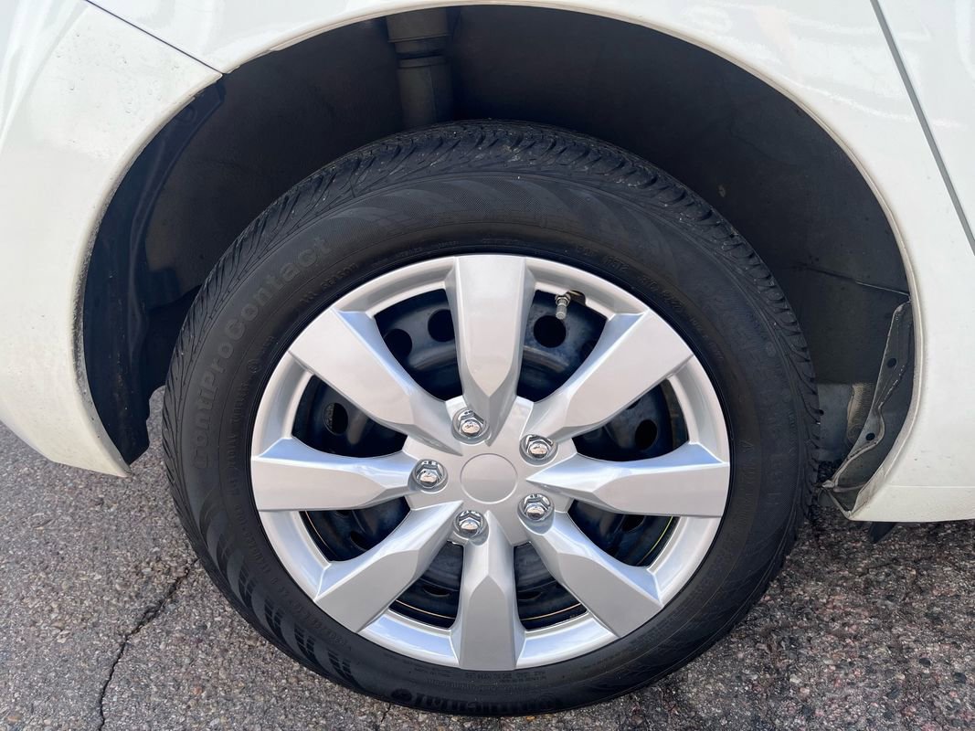 Used 2013 Nissan Leaf S w/ Charger Pkg image 11