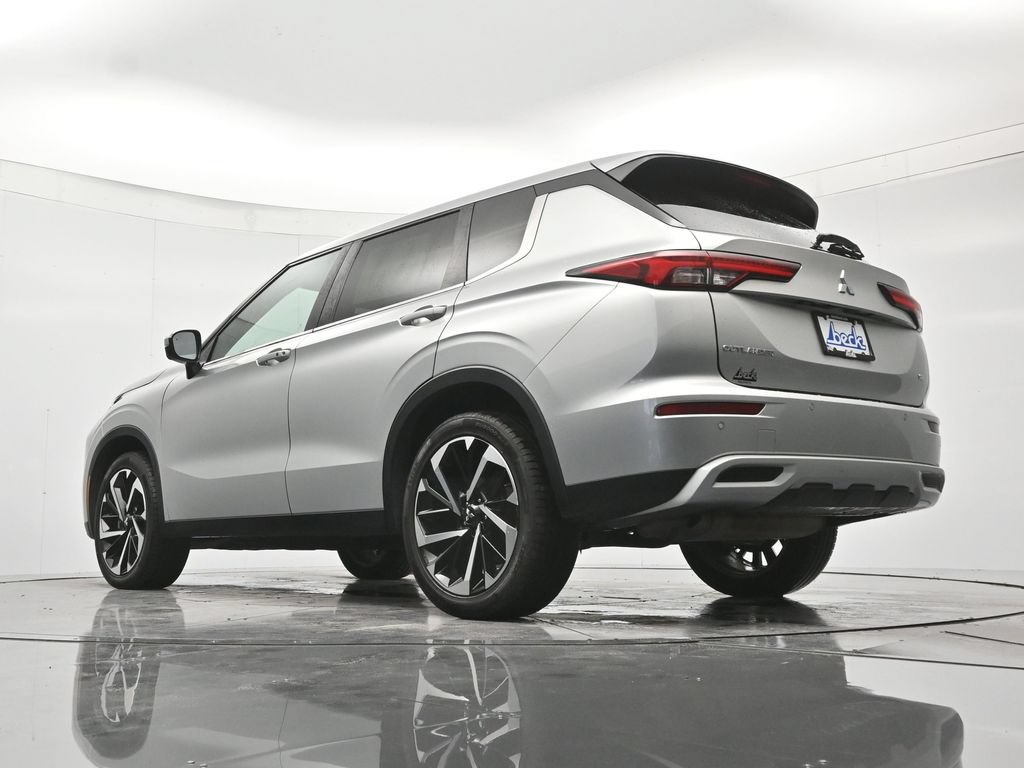 Used 2024 Mitsubishi Outlander SE FWD image 43