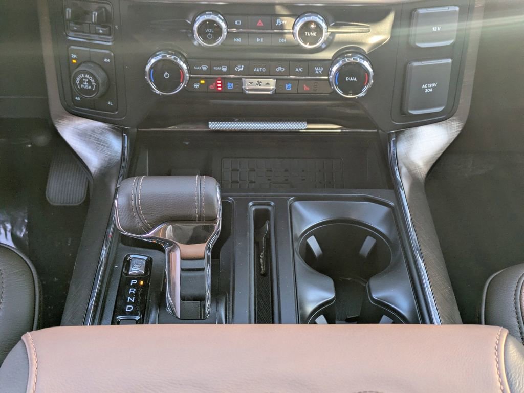 New 2025 Ford F150 King Ranch w/ FX4 Off-Road Package image 18