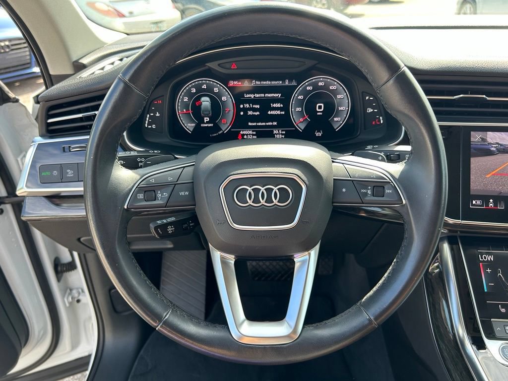 Used 2023 Audi Q7 3.0T Premium w/ Convenience Package AWD/4WD image 22
