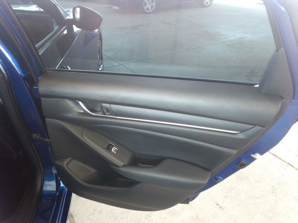 Used 2018 Honda Accord Sport image 22
