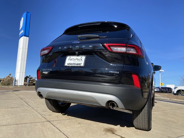 Used 2025 Ford Escape Active image 51