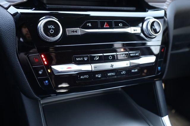 Used 2023 Ford Explorer Limited image 22