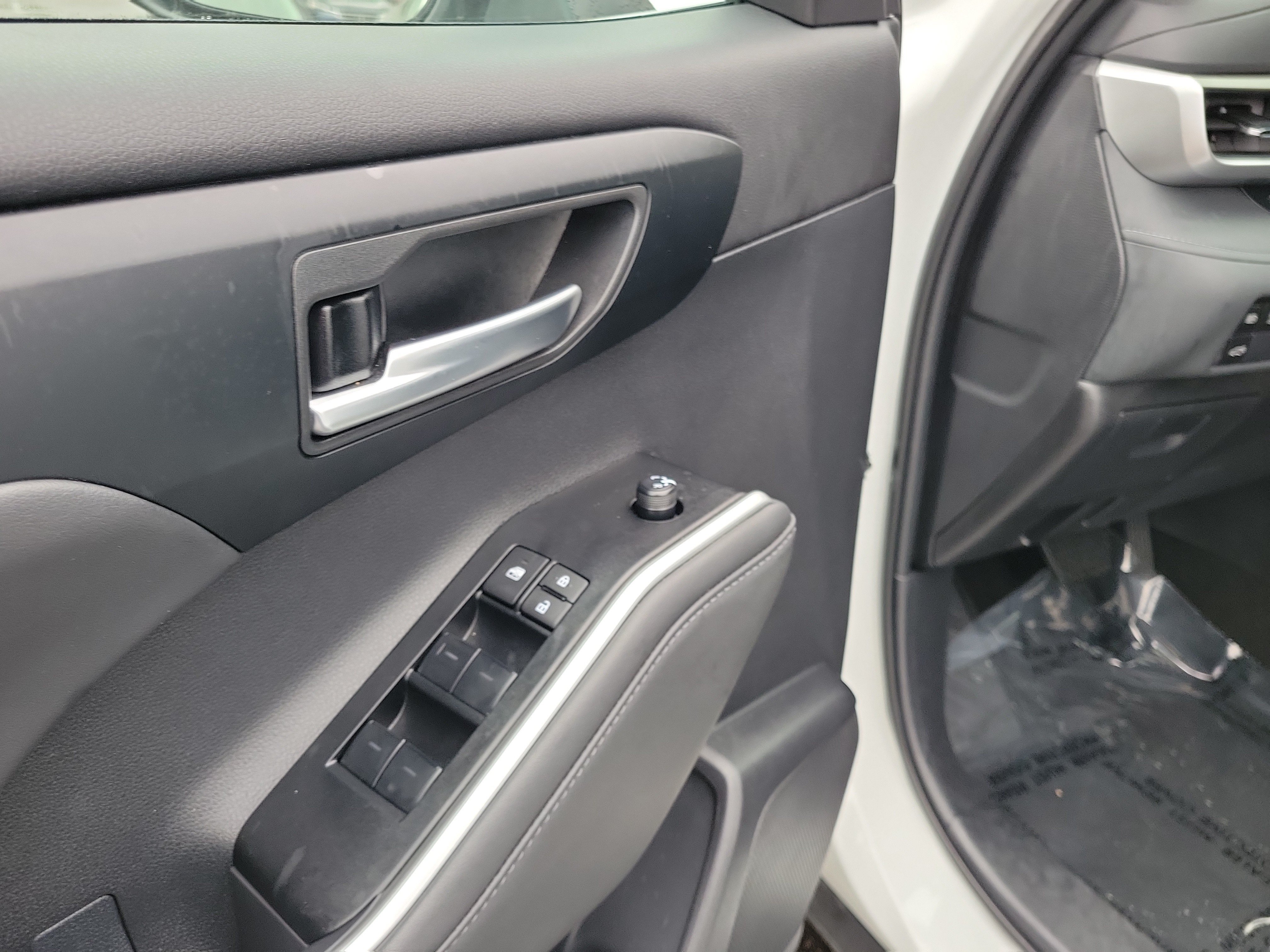 Used 2026 Toyota Highlander XLE AWD/4WD image 18