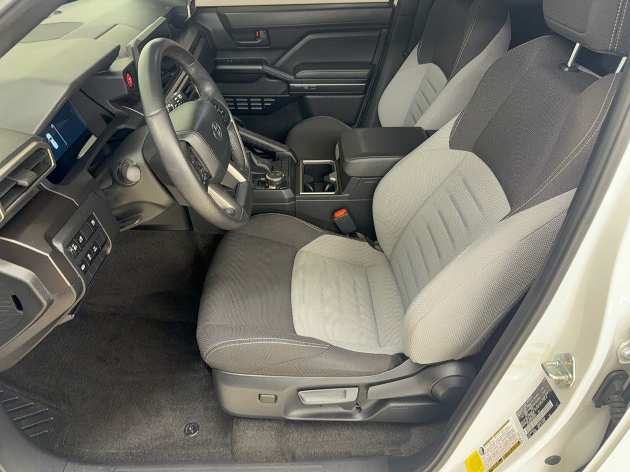 Used 2025 Toyota 4Runner TRD Sport AWD/4WD image 5