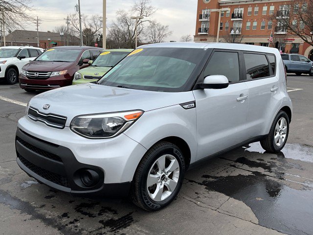 Used 2017 Kia Soul w/ Convenience Package image 3