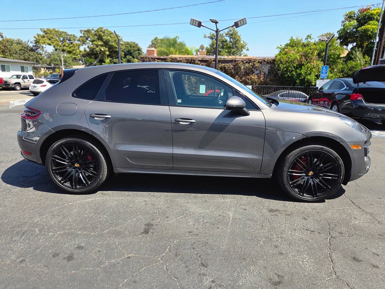Used 2016 Porsche Macan Turbo AWD/4WD image 45