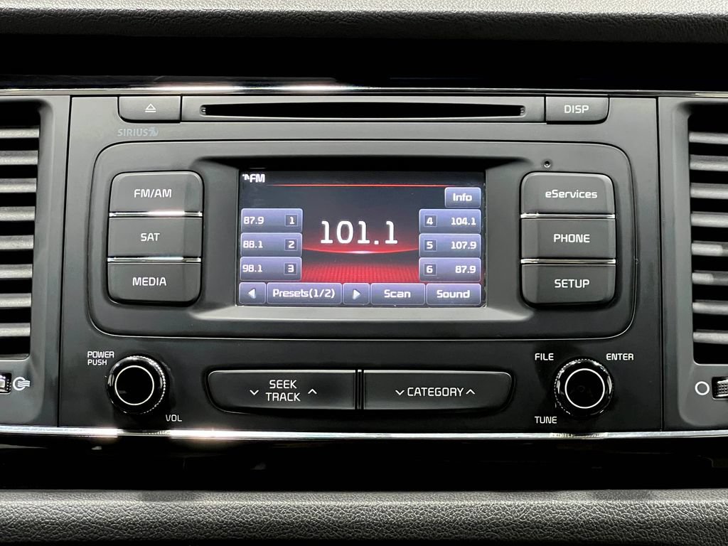 Used 2016 Kia Sedona EX FWD image 23